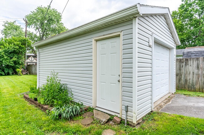 Building Photo - 649 Mitchell Ave