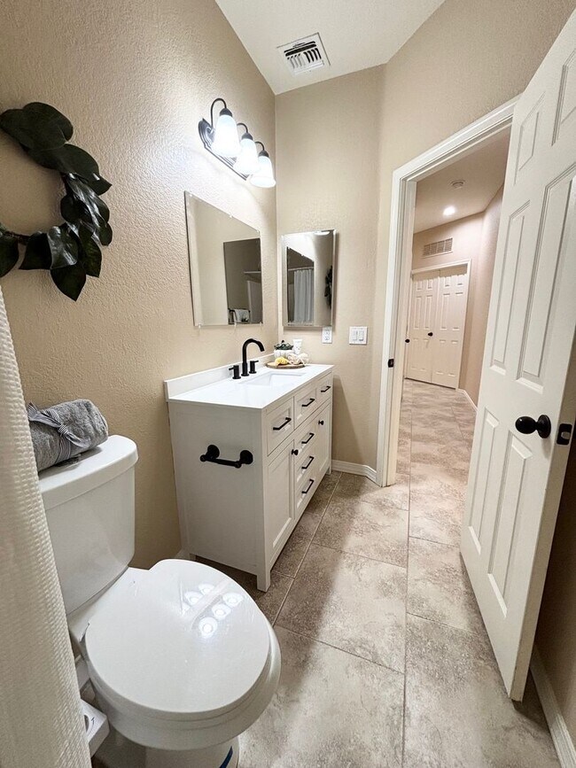 Building Photo - Single Level San Tan Valley Home