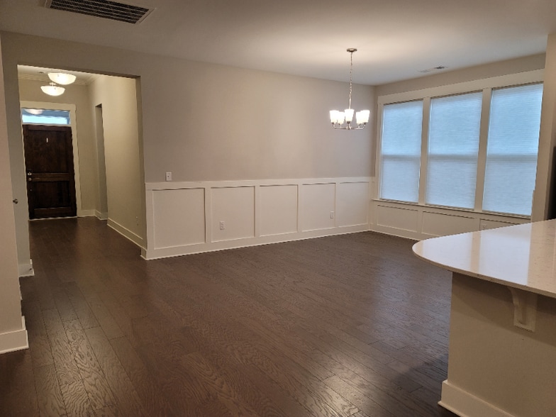 Building Photo - 1594 Drakes Creek Rd