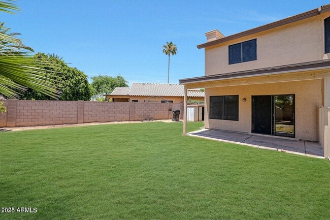 Building Photo - 1815 E Dava Dr