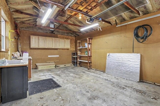 Building Photo - 2799 Brandon Rd