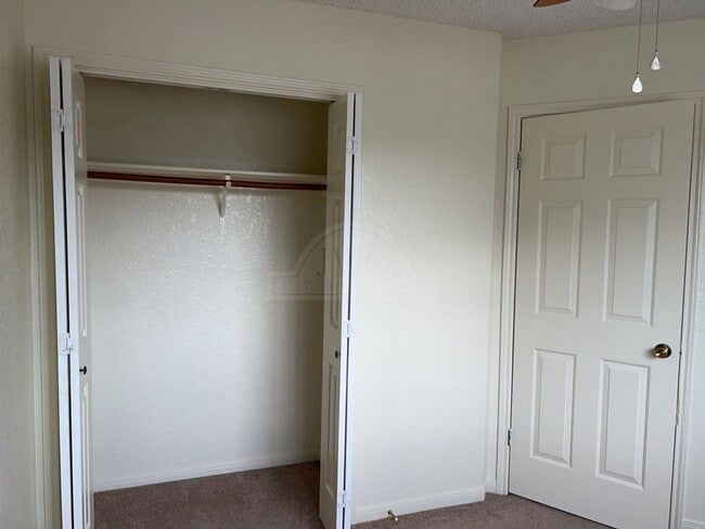 Building Photo - 3804 Water Oak Dr