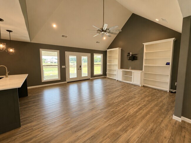 Building Photo - 40049 Back Nine Dr