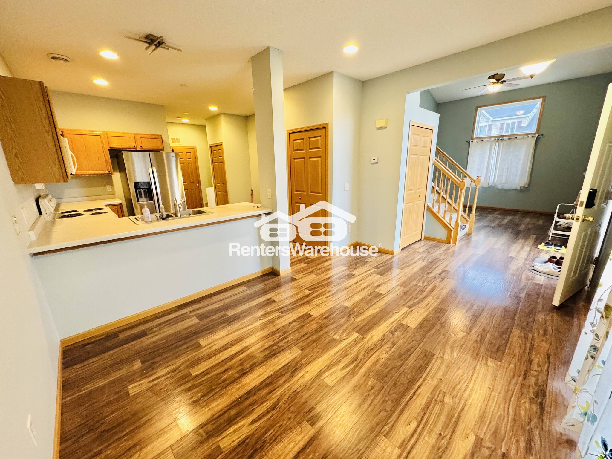 Building Photo - 6808 Meadow Grass Ln S