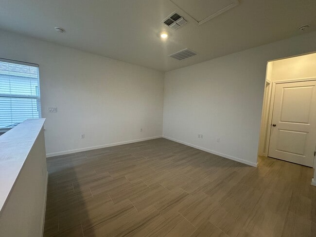 Building Photo - For rent - Hamlin - Horizon West 1/1 Power...
