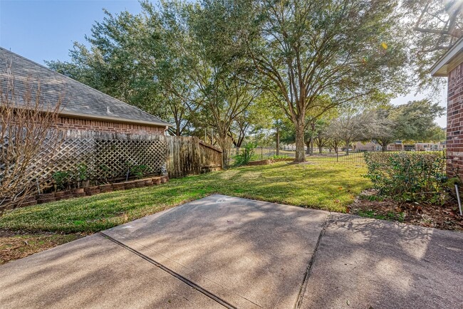 Building Photo - 21411 Willow Glade Dr
