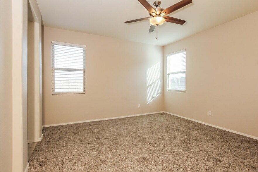Building Photo - 25444 W Darrel Dr