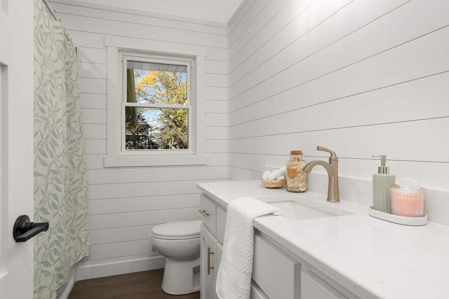 Building Photo - 15240 Kangaroo St NW