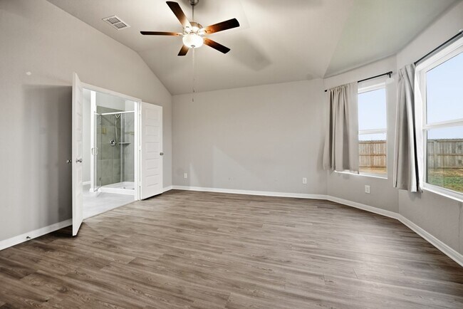 Building Photo - 9313 Other