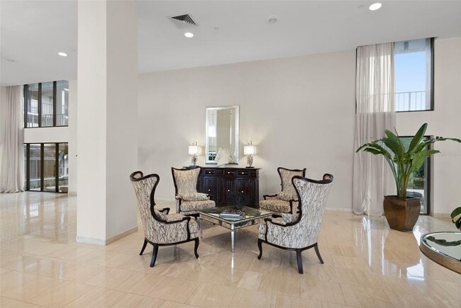 Building Photo - 3301 Bayshore Blvd