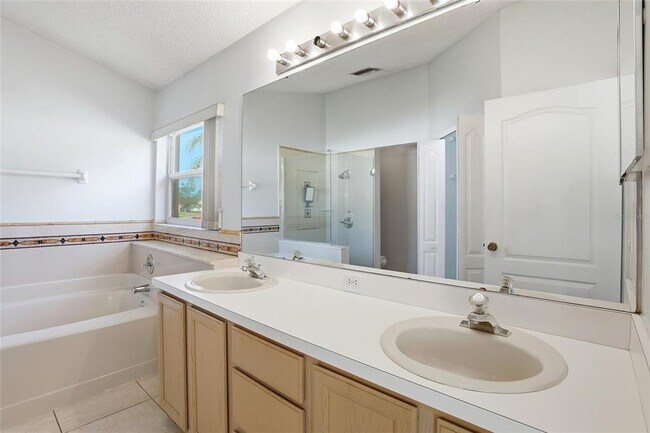 Building Photo - 5784 Donnelly Cir