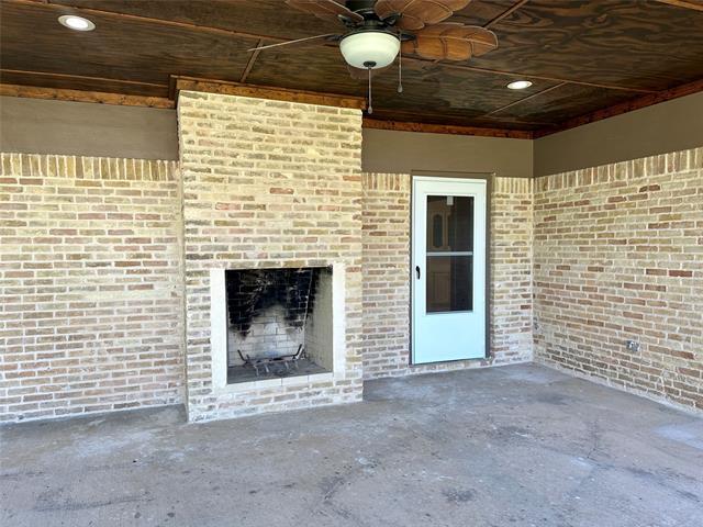 Building Photo - 823 Madrid Dr