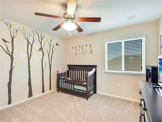 Building Photo - 140 Moulins Ln