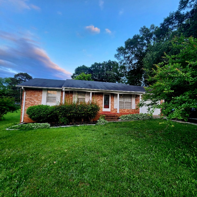 Primary Photo - 203 Fleming Dr