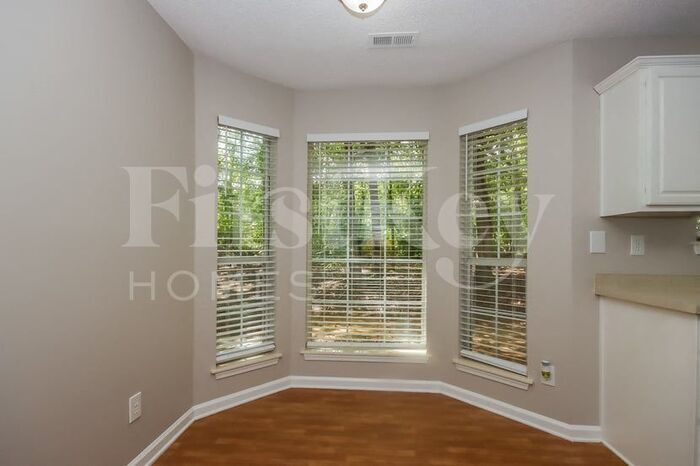 Building Photo - 2935 Canary Ct