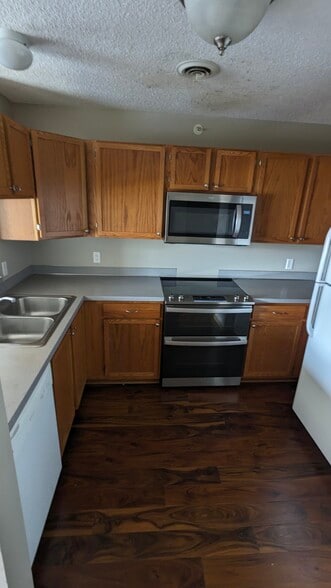 Building Photo - 9105 Klondike Ct