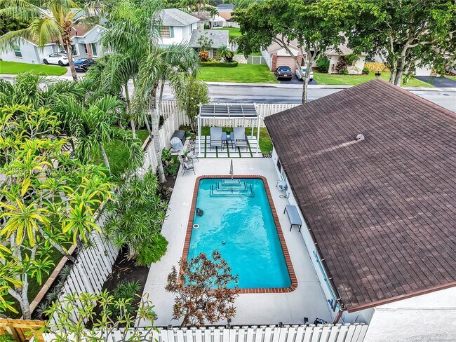 Building Photo - 651 Shiloh Terrace