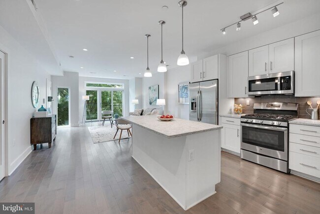 Building Photo - 3821 14th St NW