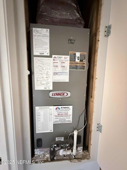 Building Photo - 8715 Belle Rive Blvd