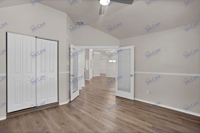 Building Photo - 6113 Lantana Ln