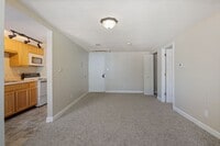 Building Photo - 3609 Balsam Ave