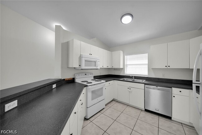 Building Photo - 2033 Andalusia Blvd