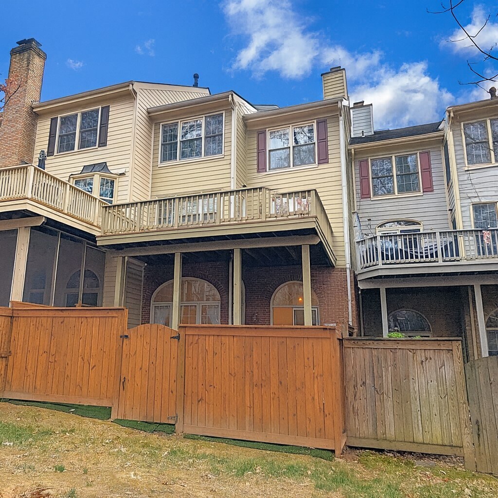 Building Photo - 1379 Heritage Oak Way