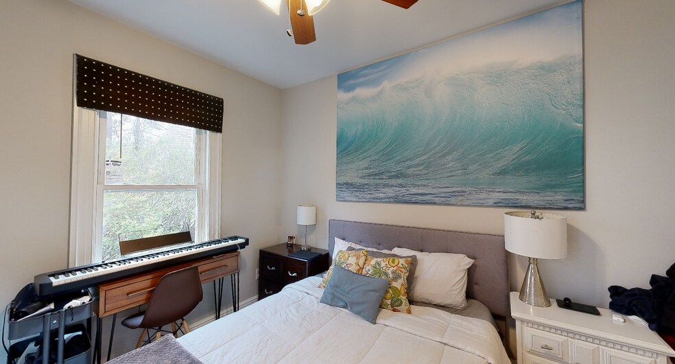 Apt 1 - 167 Hampshire St