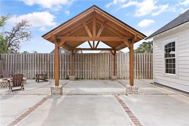 Building Photo - 165 Harrington Ln