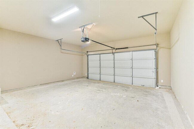 Building Photo - 9708 Grosbeak Ln