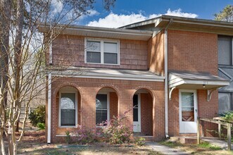 Building Photo - 371 Shelton Rd