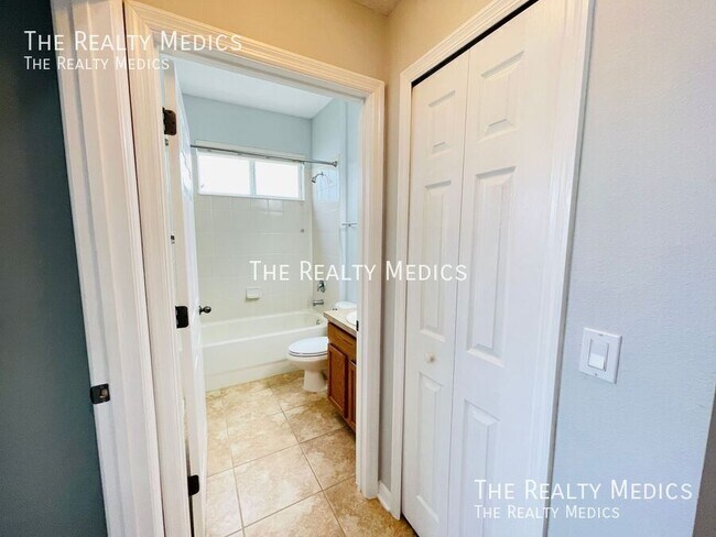 Building Photo - 2901 Wild Tamarind Blvd