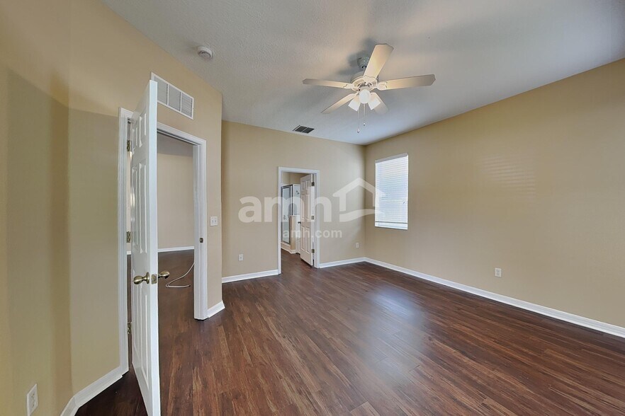 Building Photo - 3124 Shady Lily Ln