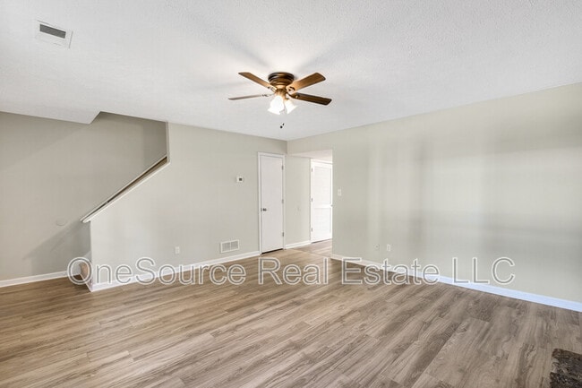 Building Photo - 2963 Lakemont Dr SW