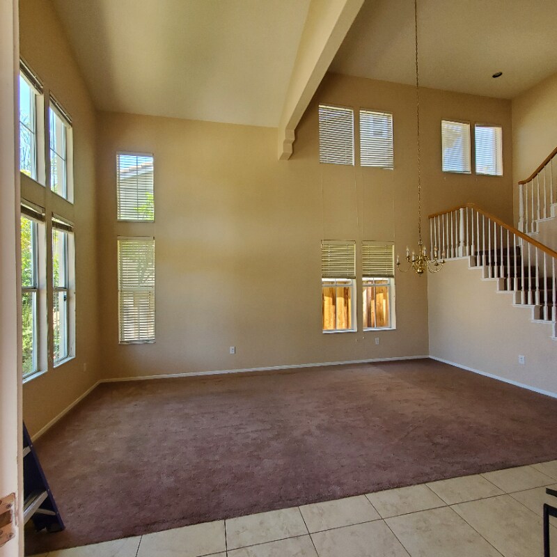 Building Photo - 558 Esplanade Ln