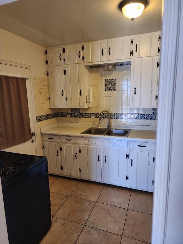Building Photo - 1207 N Palo Verde Blvd