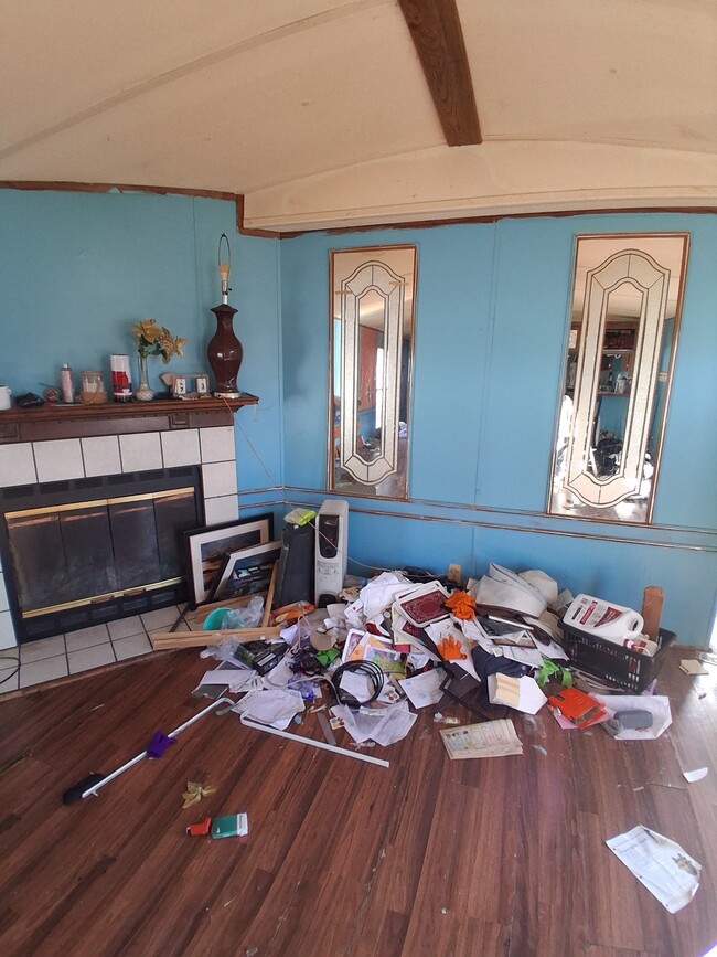 Building Photo - 9529 Hausmond Way