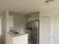 Building Photo - Halelani village 2 bed 1.5 bath