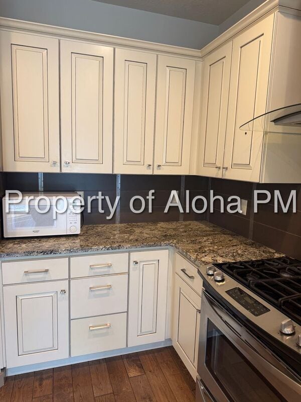 Building Photo - 2138 Myers Pl S