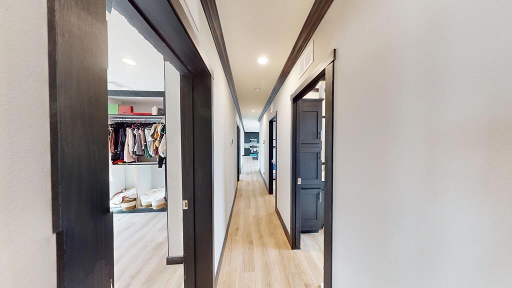 Building Photo - 822 Private Rd