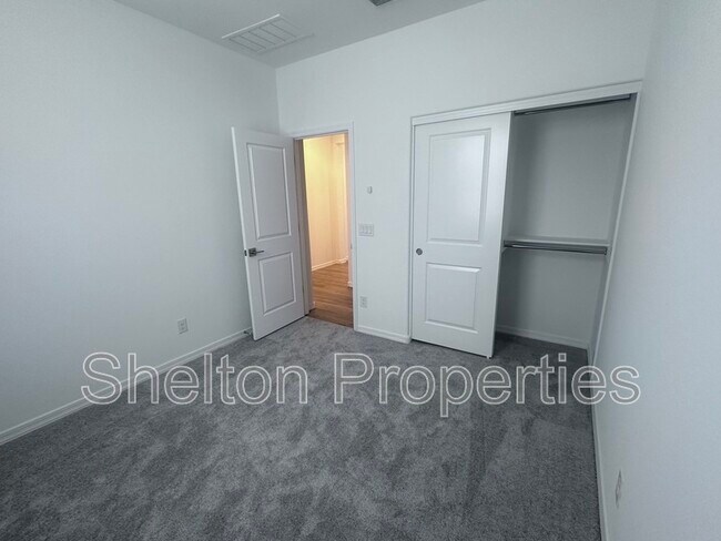 Building Photo - 14360 W Alameda Dr