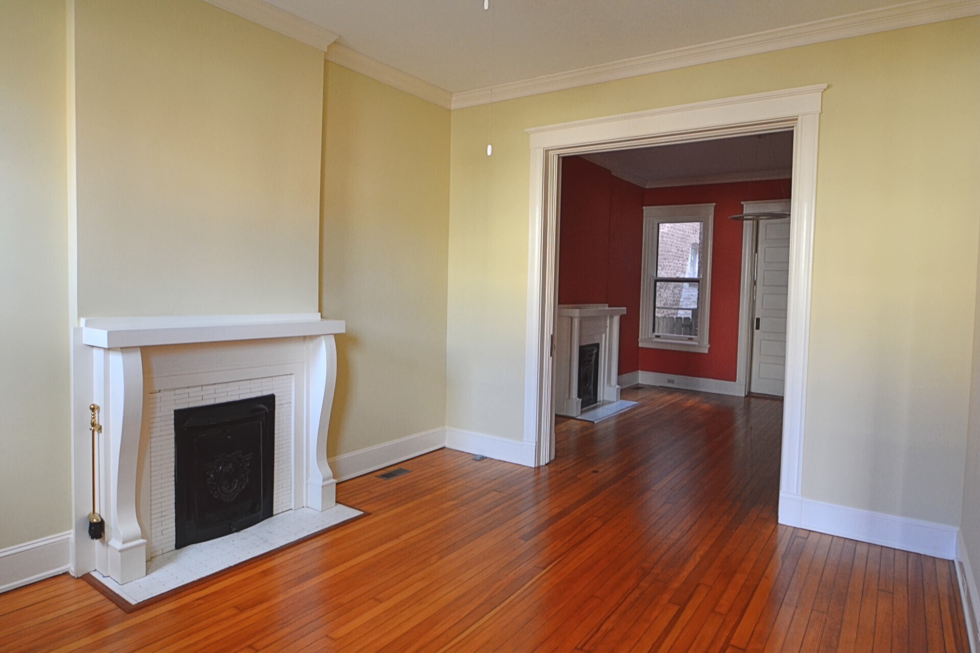 Building Photo - 2025 Grove Ave