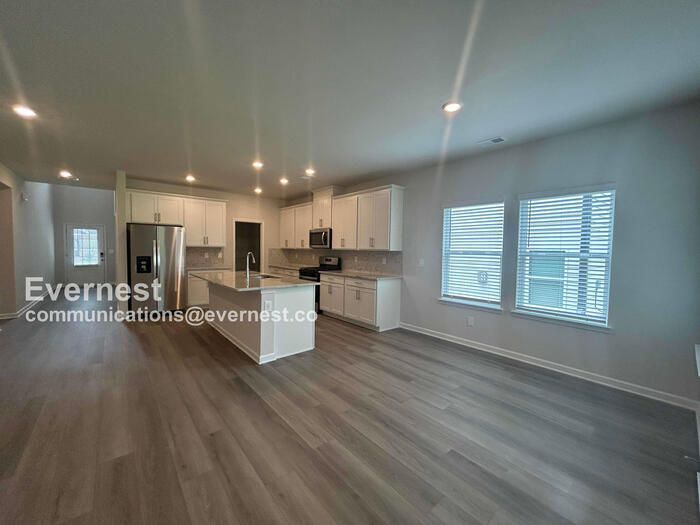 Building Photo - 3954 Brushy St