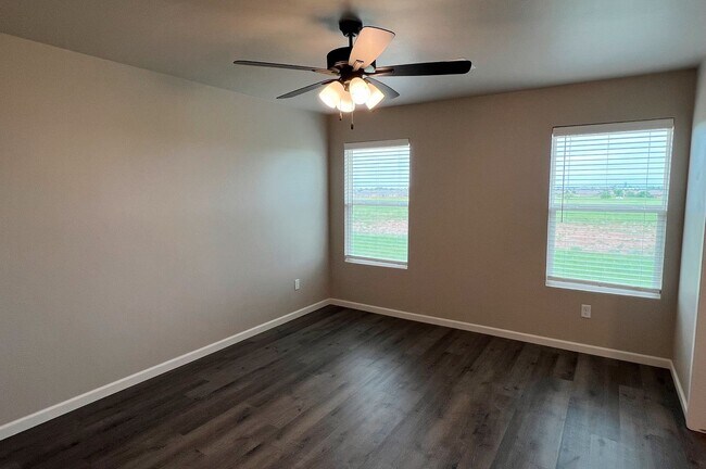 Building Photo - Townhome For Rent NW OKC!
