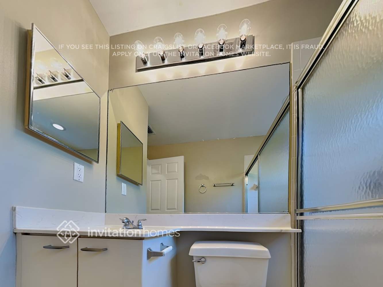 Building Photo - 5831 NW 40th Ln