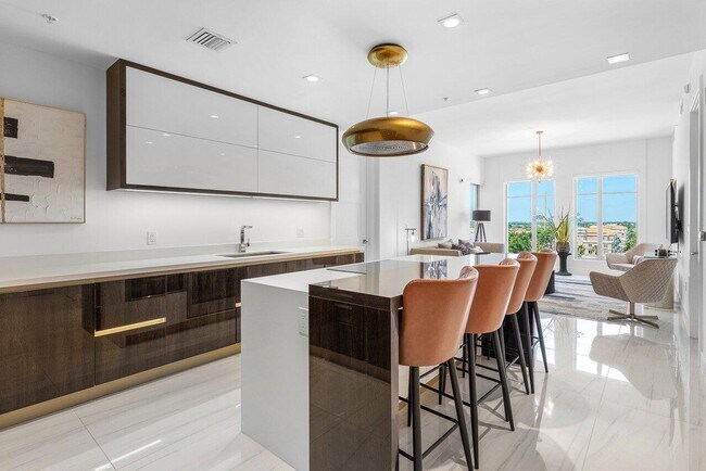 Building Photo - 155 E Boca Raton Rd