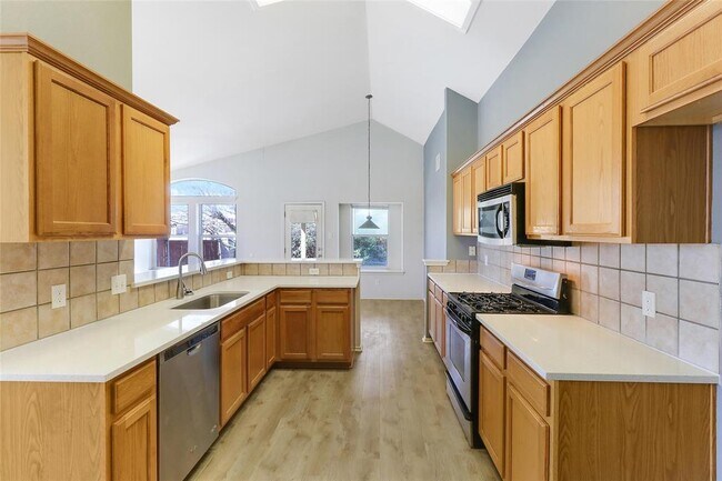 Building Photo - 17300 Zola Ln