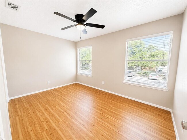 Building Photo - 10507 Mellow Ln