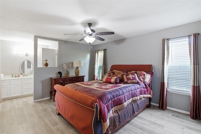 Building Photo - 2410 Buttercup Cir