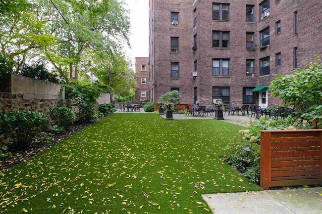 Building Photo - 50 Glenwood Ave